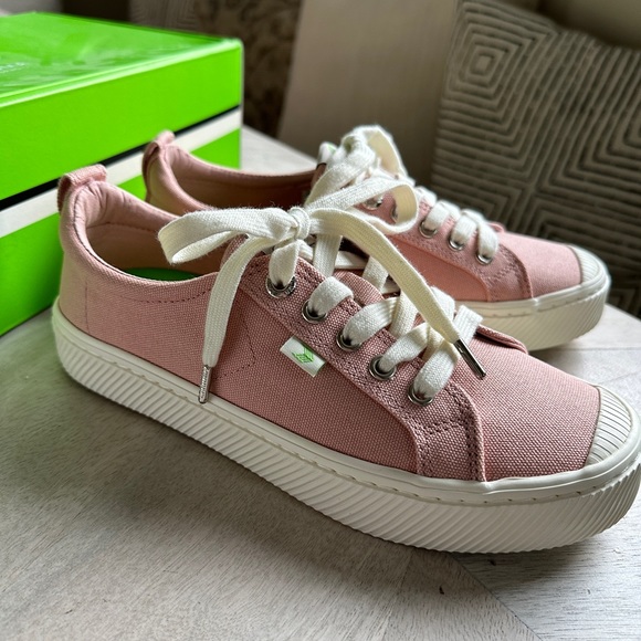 CARIUMA OCA Low Rose Canvas Sneakers sz 7 NWT Brand New In Box - Picture 2 of 7